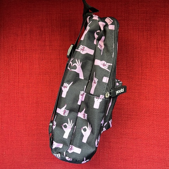 Yoobi Backpack Pencil Case ASL
Hands Sign Language Brushes
Cosmetics Etc. - Picture 3 of 4